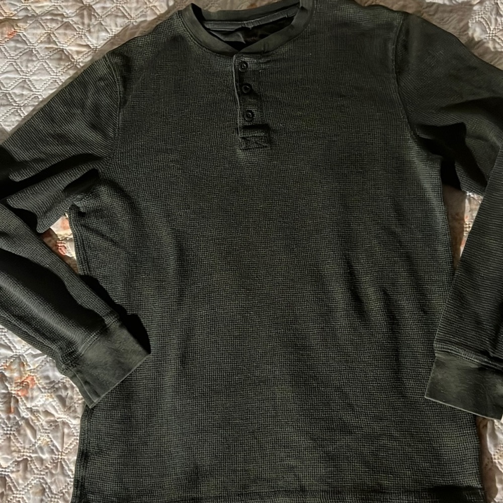 green longsleeve button up